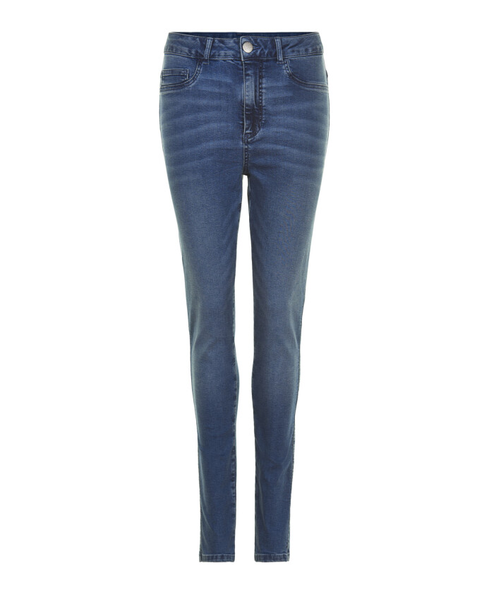 in-front-lizbeth-bukser-14232
